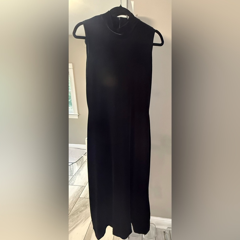 Casual Corner Vintage Black Velvet Mock Neck Sleeveless Maxi Dress Stretch